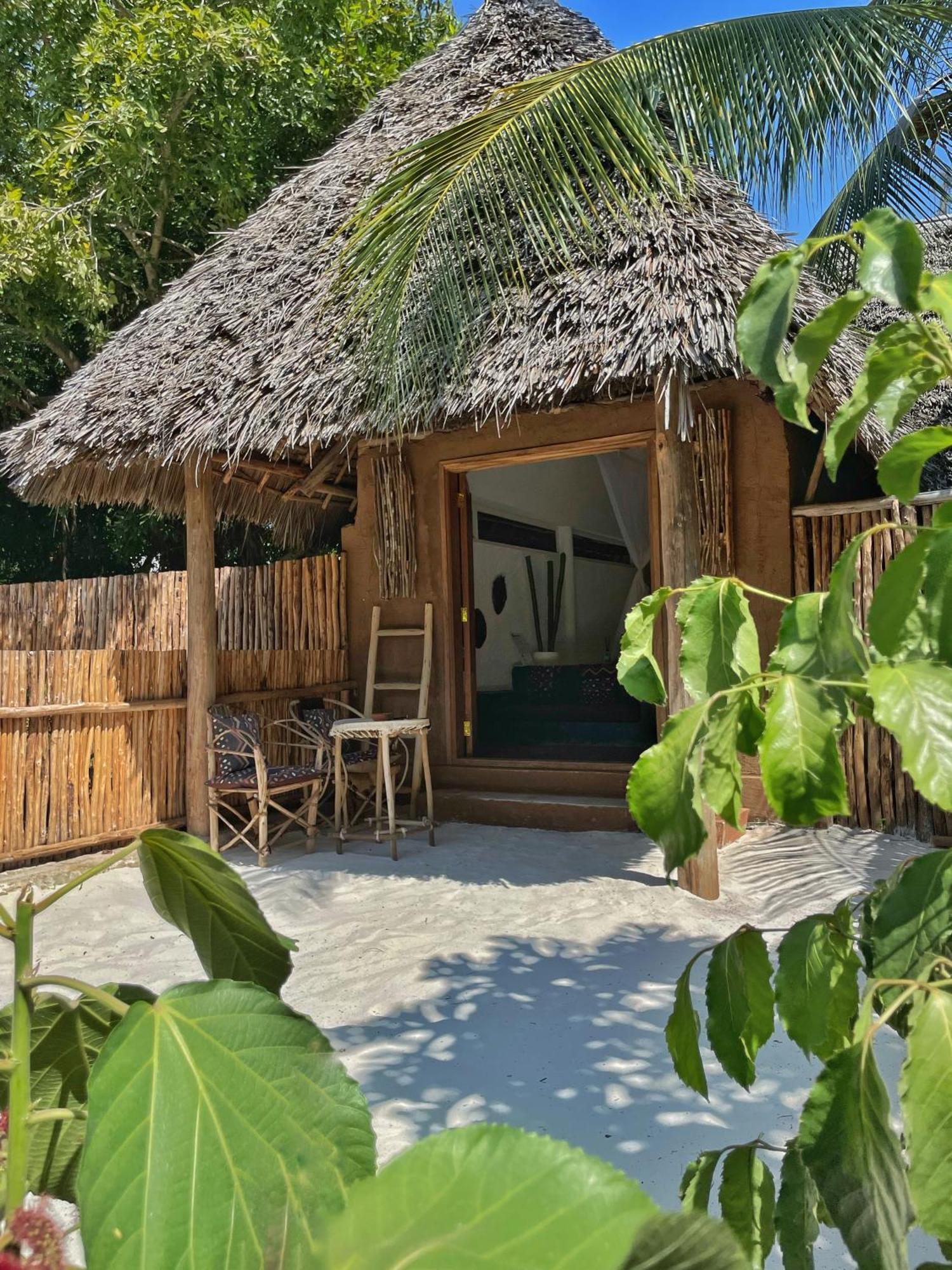 Mwezi Boutique 3*